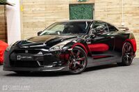NISSAN GT-R