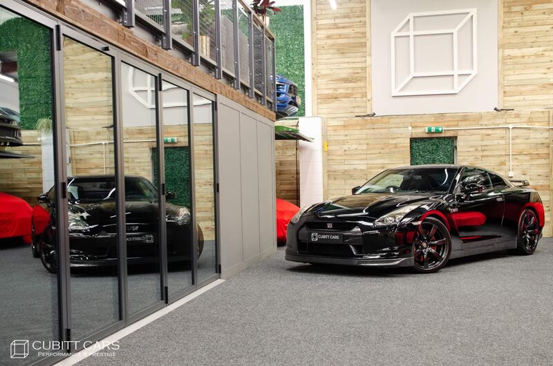 NISSAN GT-R