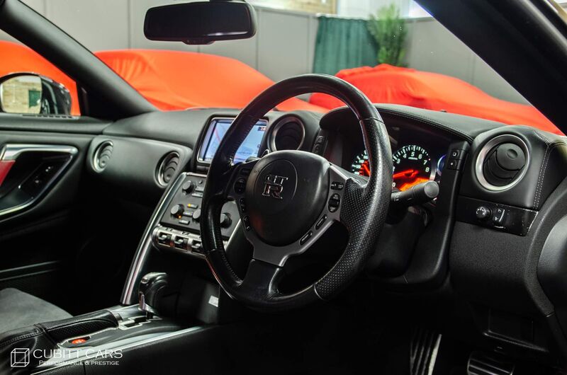 NISSAN GT-R