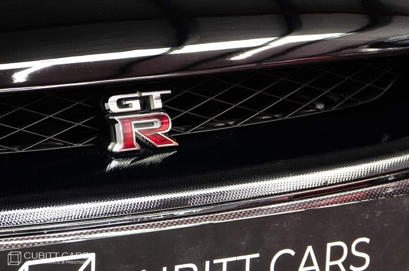 NISSAN GT-R
