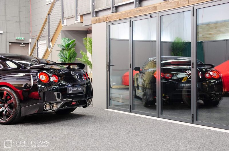 NISSAN GT-R