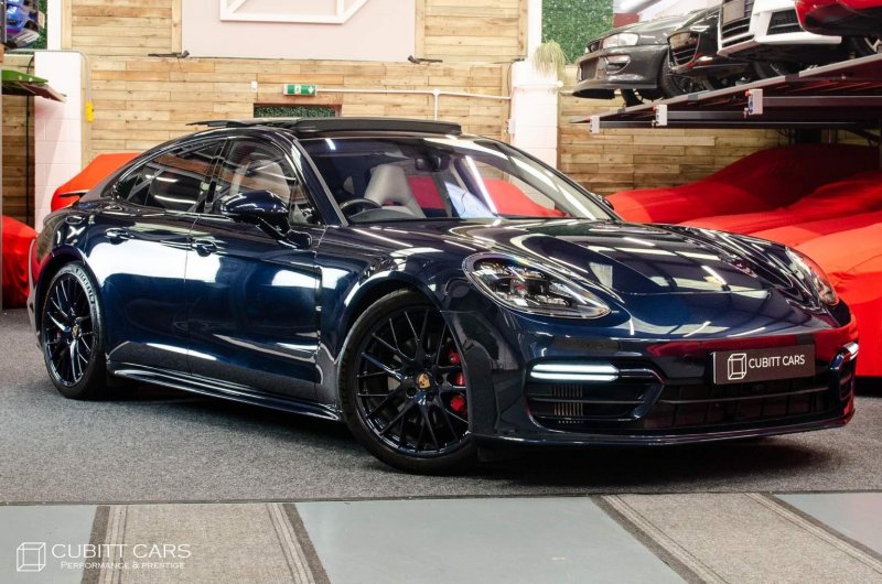 PORSCHE PANAMERA