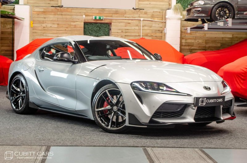 TOYOTA SUPRA