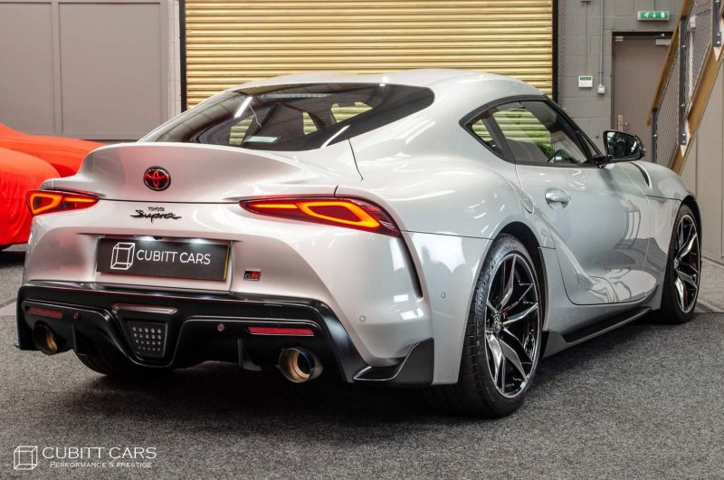 TOYOTA SUPRA