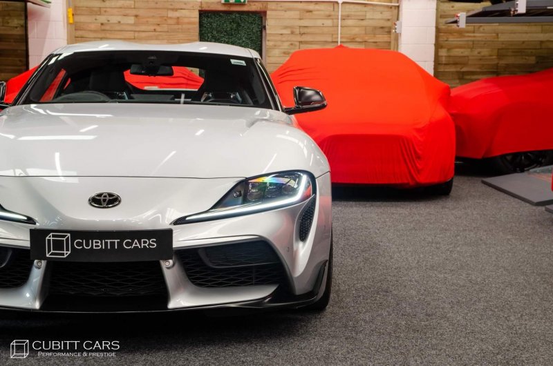 TOYOTA SUPRA