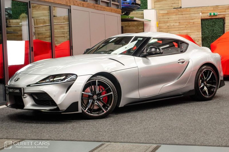 TOYOTA SUPRA