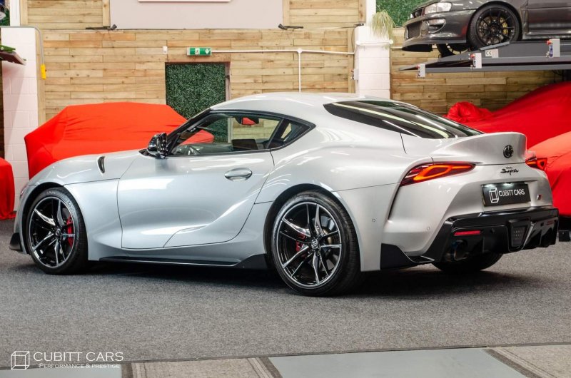 TOYOTA SUPRA