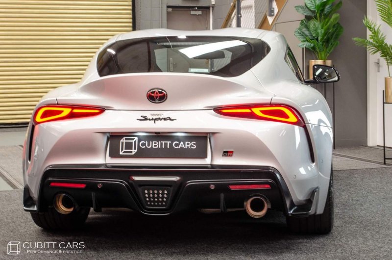 TOYOTA SUPRA