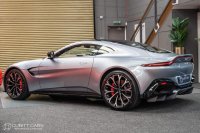 ASTON MARTIN VANTAGE