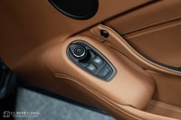 ASTON MARTIN VANTAGE