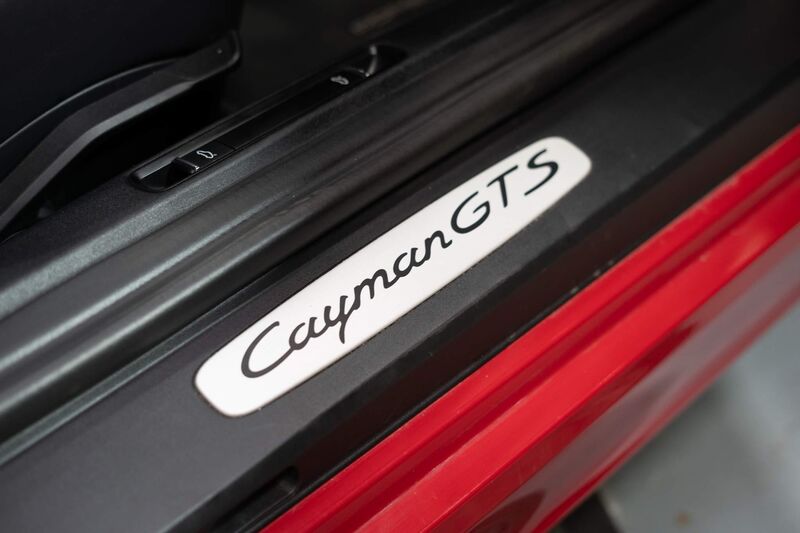 PORSCHE CAYMAN