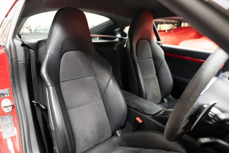 PORSCHE CAYMAN