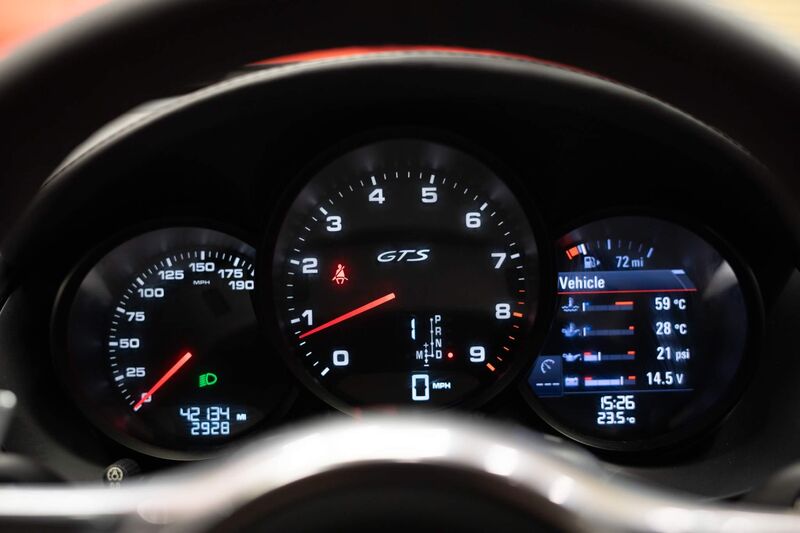 PORSCHE CAYMAN