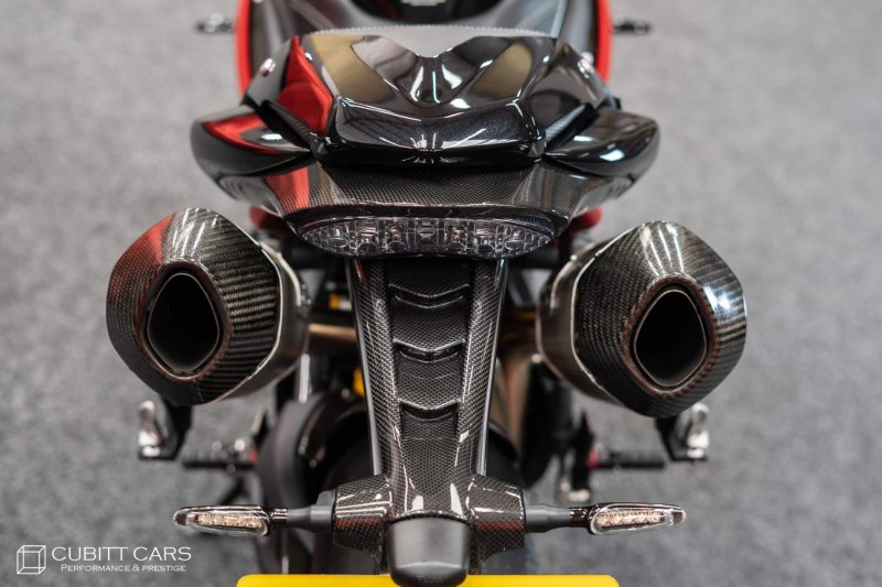 TRIUMPH Speed Triple
