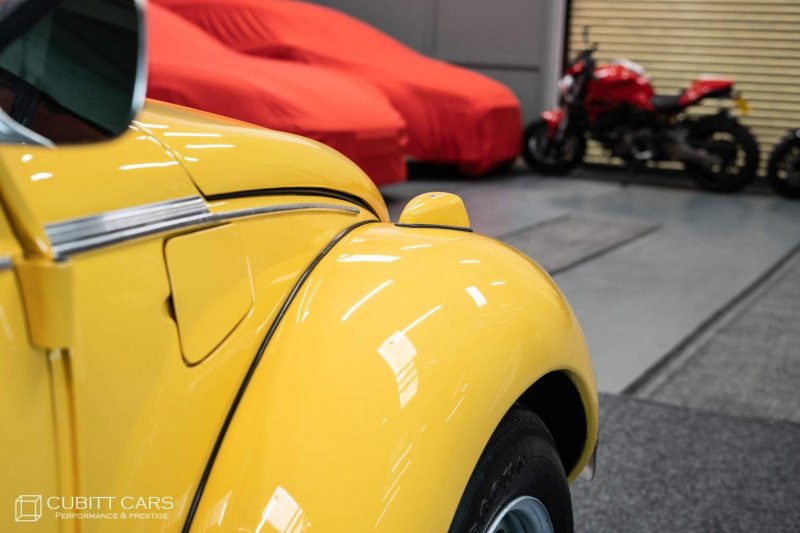 VOLKSWAGEN BEETLE