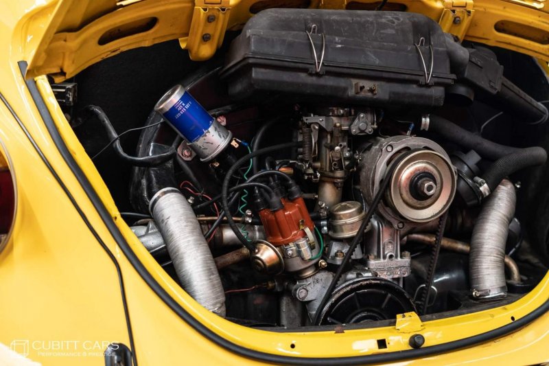 VOLKSWAGEN BEETLE