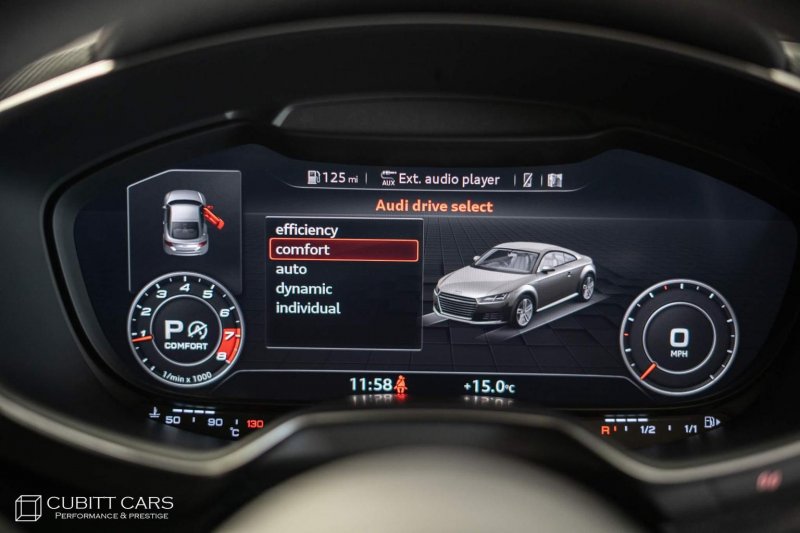 AUDI TT
