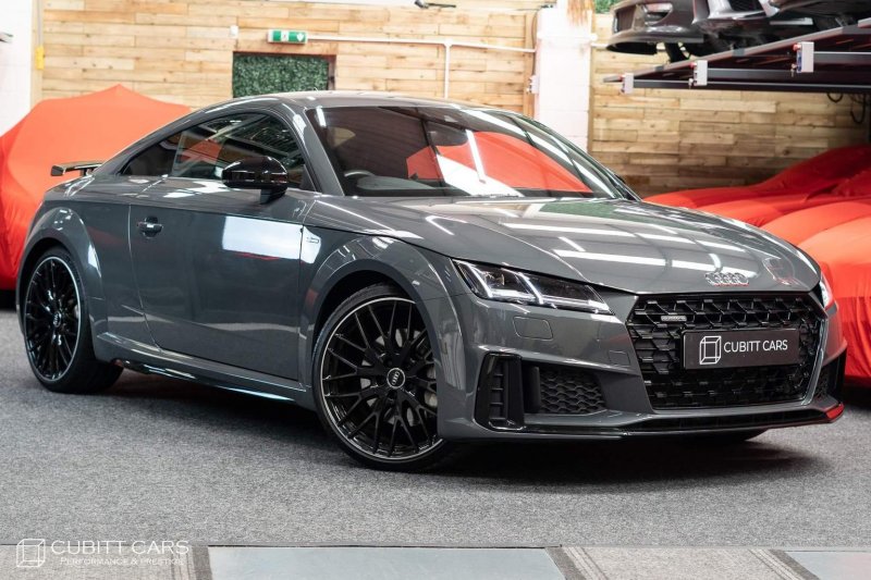 AUDI TT