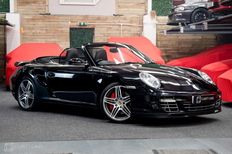 PORSCHE 911